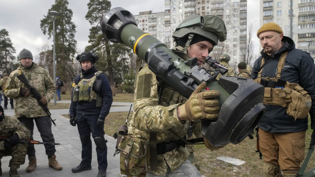 Válka na Ukrajině přejde v krvavý pat, míní analytici